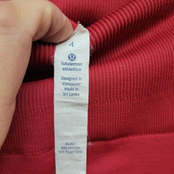 Lululemon Zone In Crop Size 6 Red Seamless High Rise Yoga‎ Leggings - Picture 12 of 16